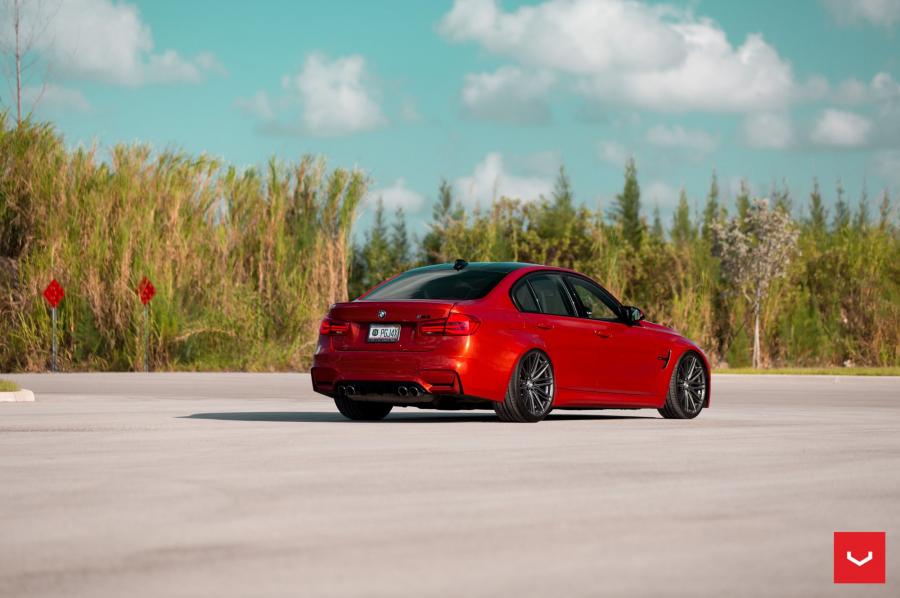  BMW M3 Sedan on Vossen Wheels (VFS4) 2017 года  (фото 31 из 53)